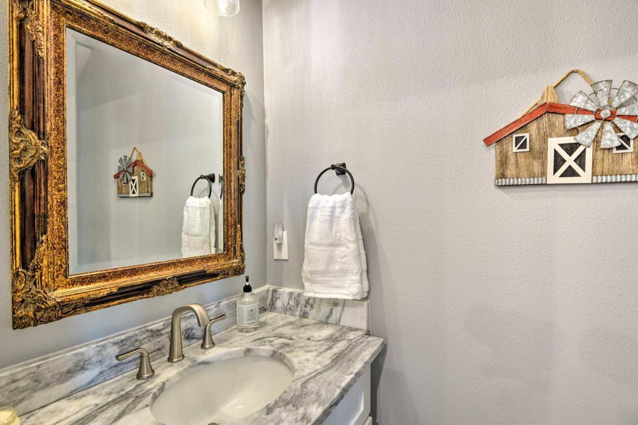 Granbury Home With Hot Tub And Furnished Patio! Ngoại thất bức ảnh