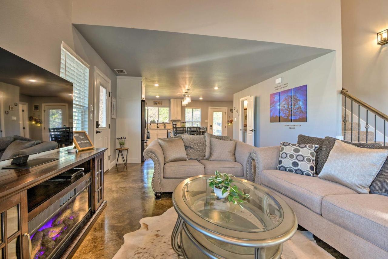 Granbury Home With Hot Tub And Furnished Patio! Ngoại thất bức ảnh