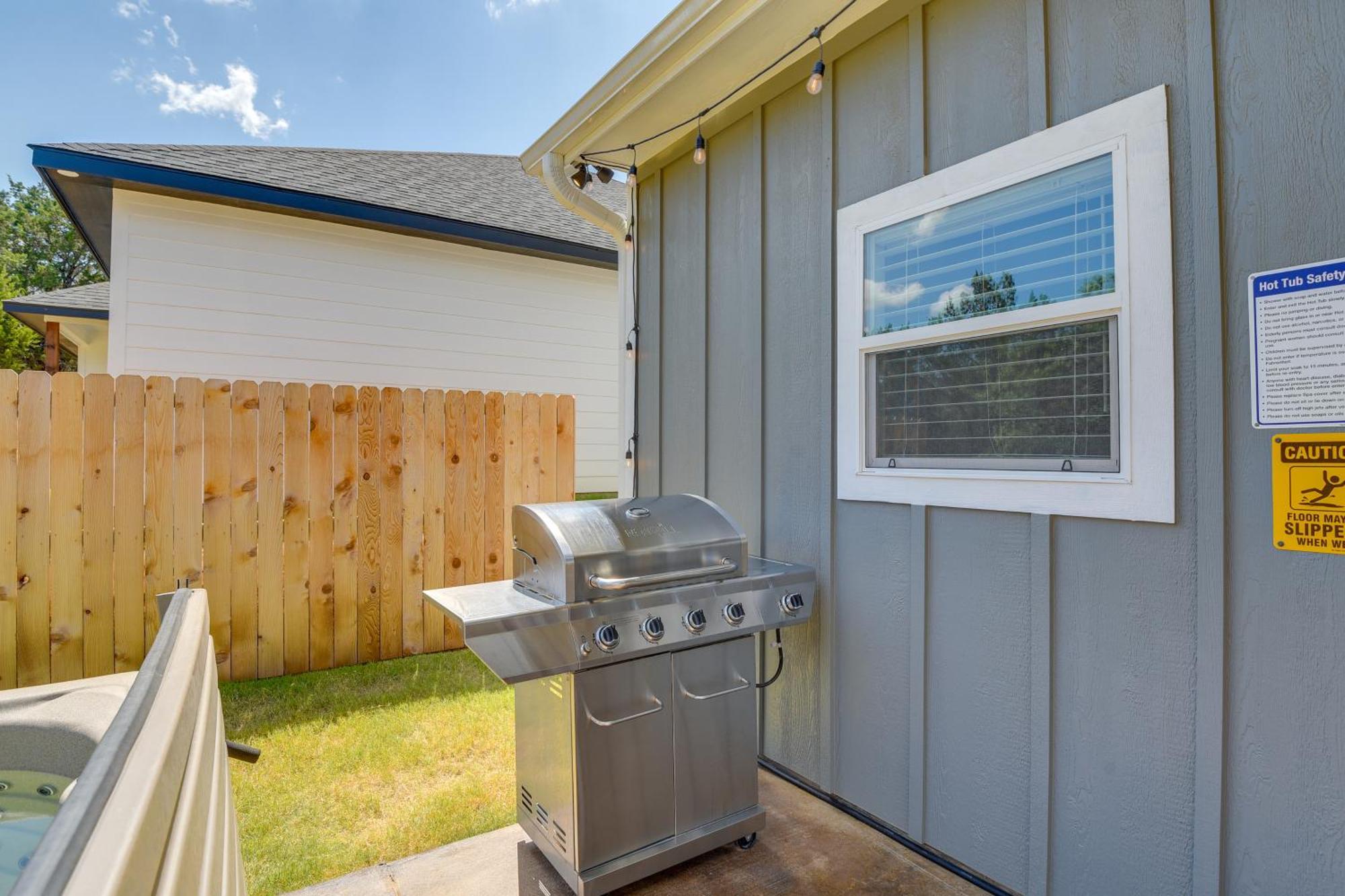 Granbury Home With Hot Tub And Furnished Patio! Ngoại thất bức ảnh